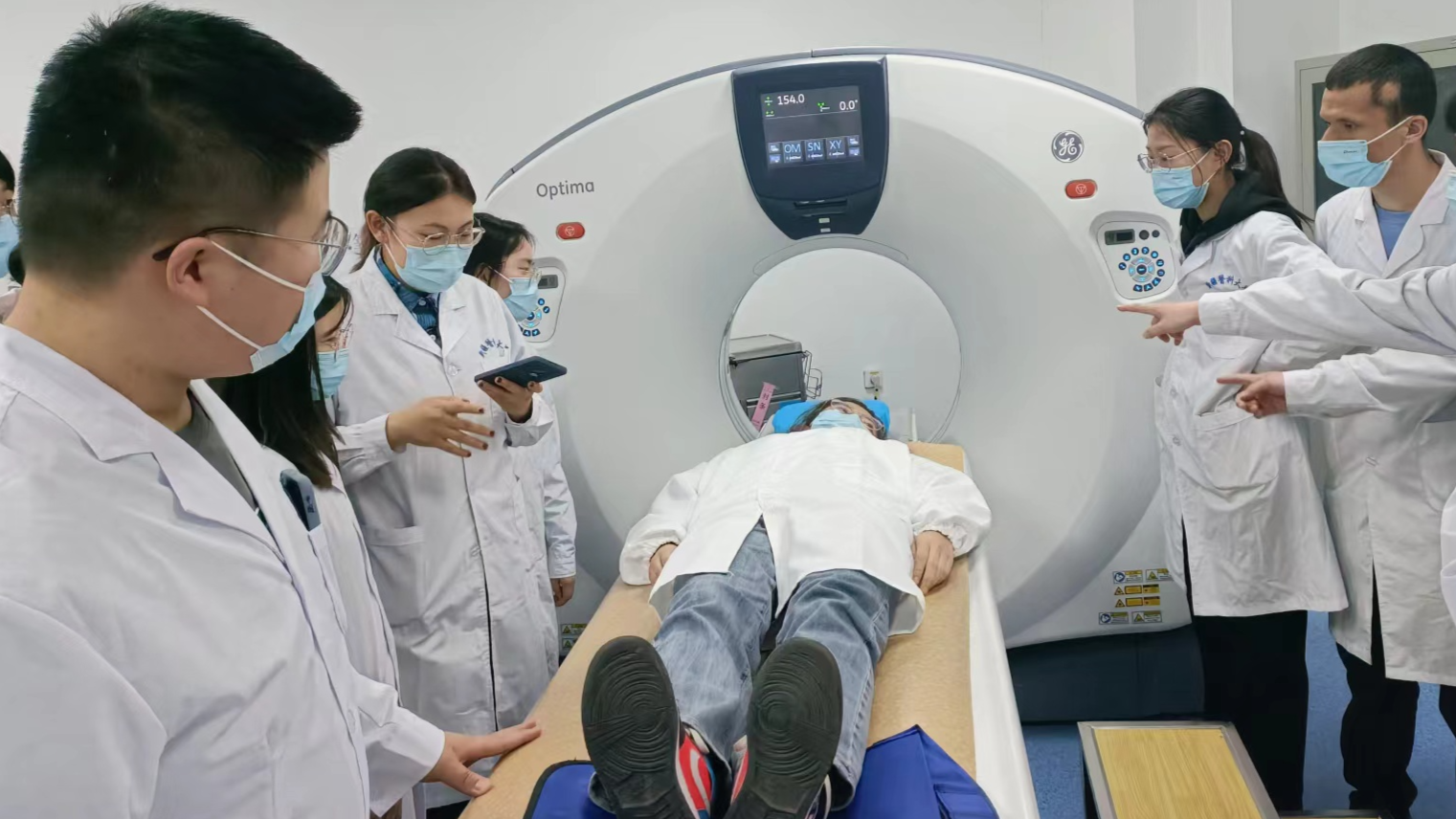 2023-2024第一学-期医学影像学课程封面