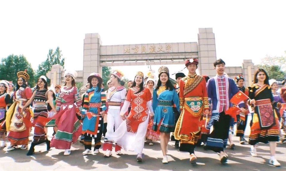 大学英语4课程封面
