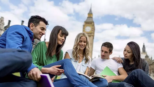 研究生公共英语 2024秋季学期课程封面