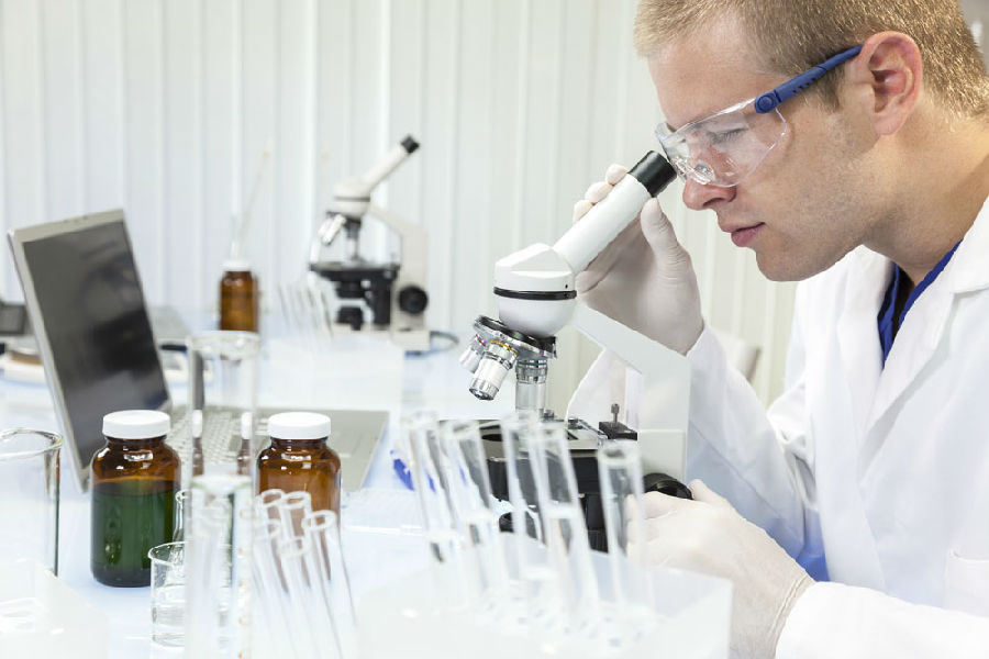 药用微生物实用教程课程封面